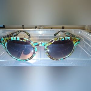 Women's Multicolor Green/Brown Cheetah Print Shades 😎